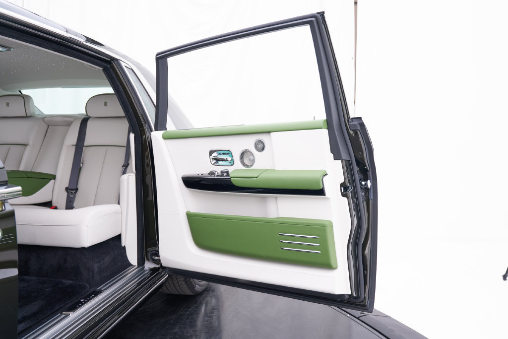 Used 2026 Rolls-Royce Phantom Extended Wheelbase RWD image 43
