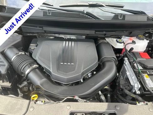 New 2026 Chevrolet Traverse Z71 w/ Driver Confidence Package AWD/4WD image 35