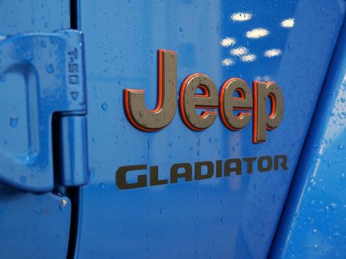 Used 2021 Jeep Gladiator Mojave AWD/4WD image 9