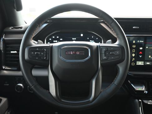 Used 2025 GMC Sierra 1500 AT4 w/ AT4 Premium Package AWD/4WD image 17