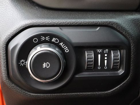 Used 2018 Jeep Wrangler Unlimited Sport S image 17