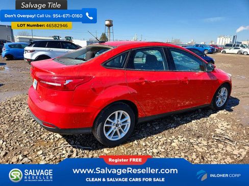 Used 2016 Ford Focus SE w/ SE Cold Weather Package FWD image 4