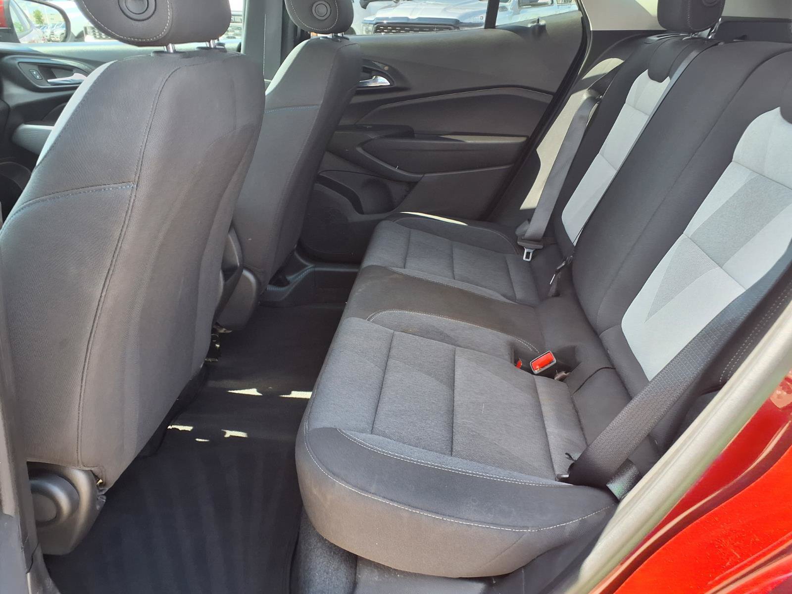 Used 2024 Chevrolet Trax LS w/ LS Convenience Package FWD image 18