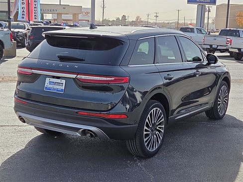 Used 2022 Lincoln Corsair Reserve image 5