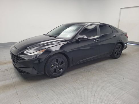 Used 2021 Hyundai Elantra SEL w/ Convenience Package image 2