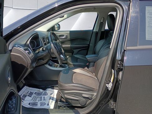 Used 2020 Jeep Compass Latitude AWD/4WD image 10