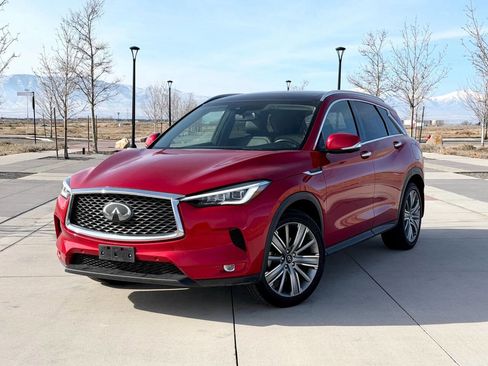 Used 2022 INFINITI QX50 Sensory image 1