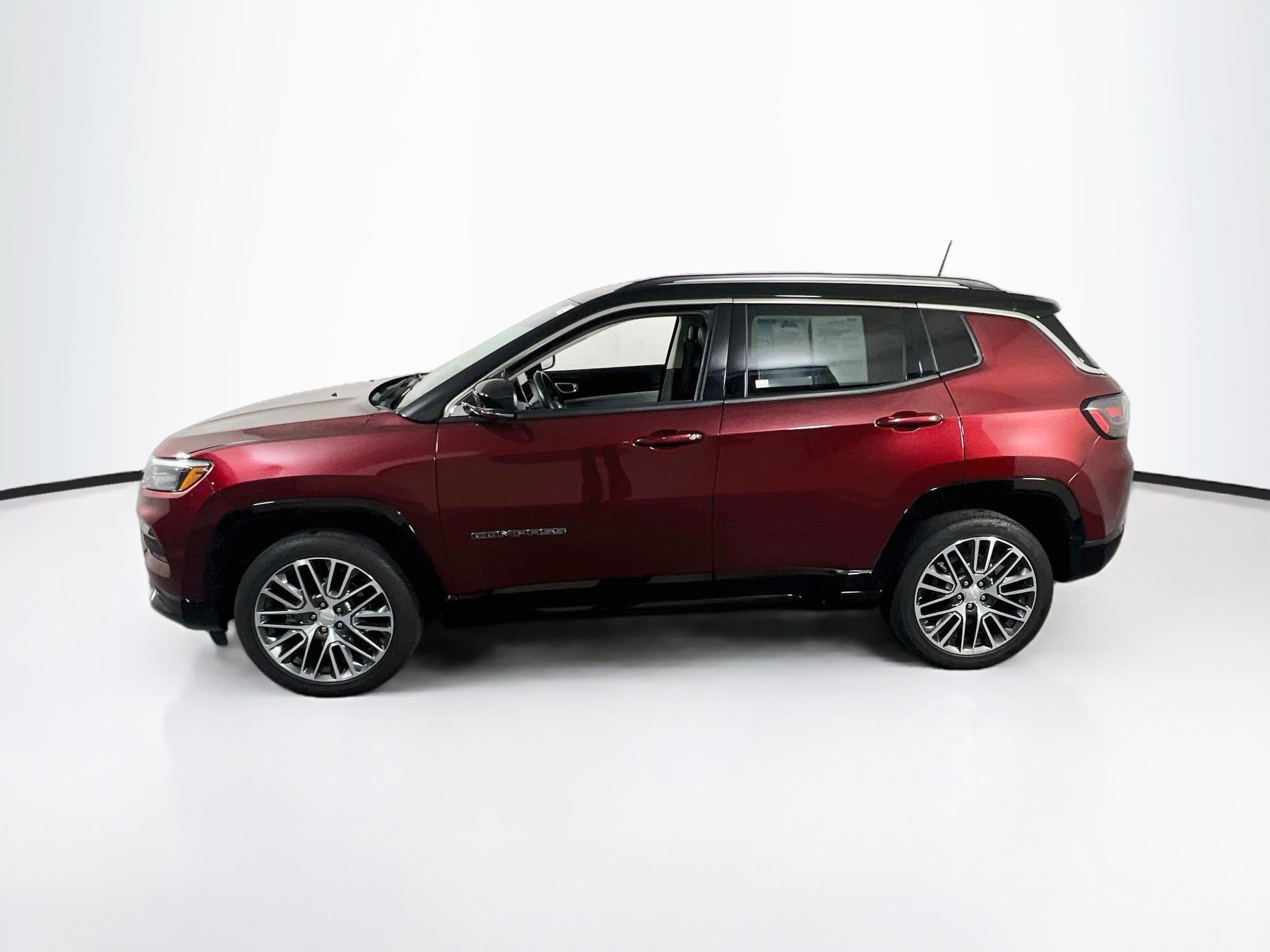Used 2022 Jeep Compass Limited w/ Elite Group AWD/4WD image 8