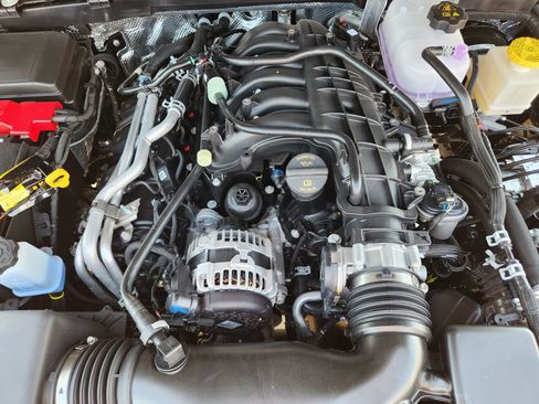 New 2025 Jeep Gladiator Sport image 20