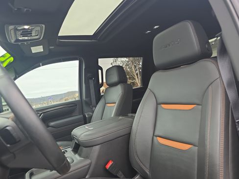 Used 2025 GMC Sierra 2500 AT4 w/ AT4 Premium Plus Package image 12