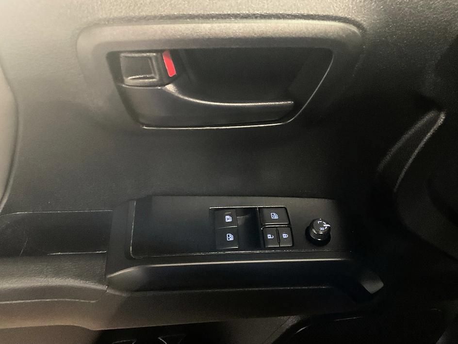 Used 2023 Toyota Tacoma SR RWD image 29