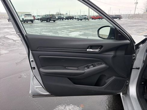 Used 2024 Nissan Altima 2.5 SV image 24