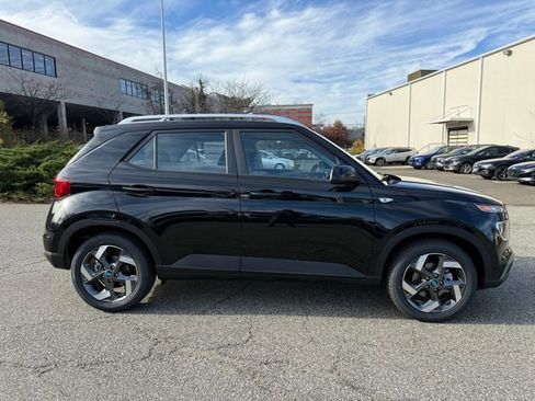 New 2026 Hyundai Venue SEL image 11