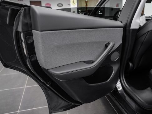 Used 2026 Tesla Model Y 2WD image 43