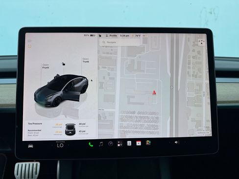 Used 2022 Tesla Model 3 Performance AWD/4WD image 9