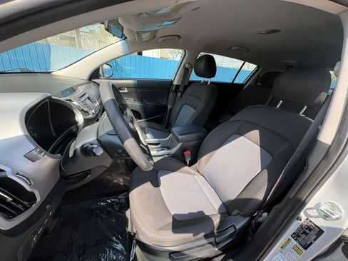 Used 2016 Kia Sportage LX image 17