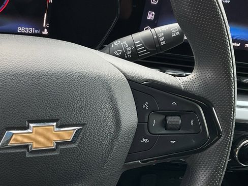 Used 2025 Chevrolet Trax LT image 24