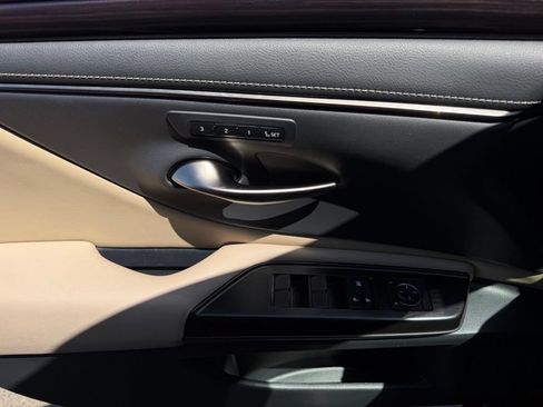 Used 2019 Lexus ES 350 w/ Premium Package FWD image 20