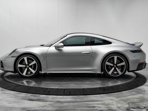 Used 2025 Porsche 911 Carrera image 7