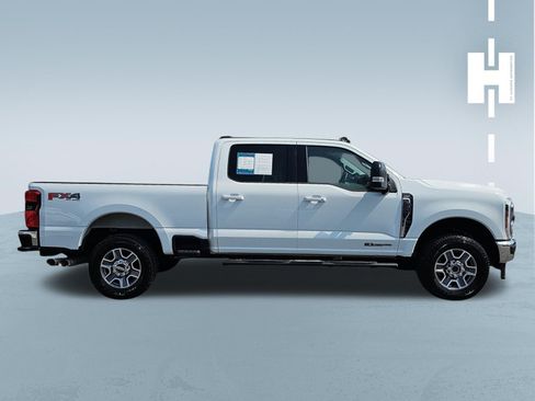 Used 2024 Ford F250 Lariat w/ FX4 Off-Road Package AWD/4WD image 3