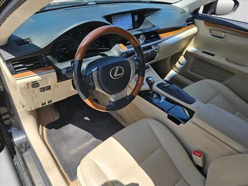 Used 2013 Lexus ES 300h w/ Premium Pkg FWD image 9