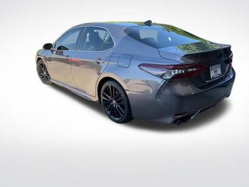Used 2022 Toyota Camry XSE FWD image 5