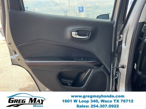Used 2020 Jeep Compass Trailhawk AWD/4WD image 18