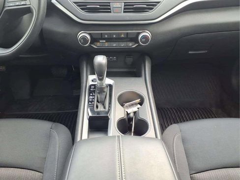 Used 2025 Nissan Altima 2.5 S FWD image 11