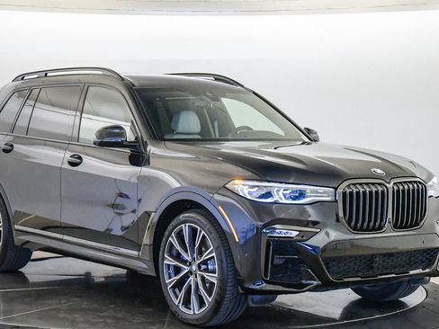 Used 2021 BMW X7 M50i w/ Executive Package AWD/4WD image 6