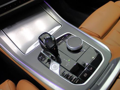 Used 2019 BMW X5 xDrive40i w/ Convenience Package image 70