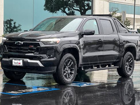 New 2025 Chevrolet Colorado Z71 w/ Midnight Edition AWD/4WD image 8