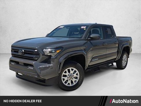 Certified 2025 Toyota Tacoma SR5 AWD/4WD image 1