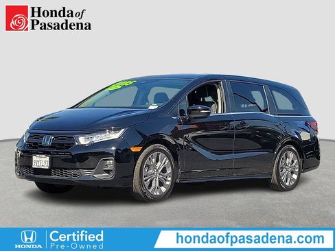 Certified 2026 Honda Odyssey Touring image 1