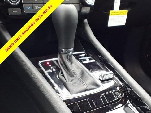 New 2026 Jeep Compass Latitude AWD/4WD image 10
