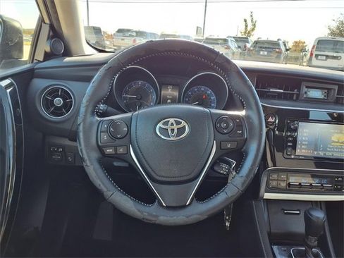 Used 2017 Toyota Corolla iM image 10