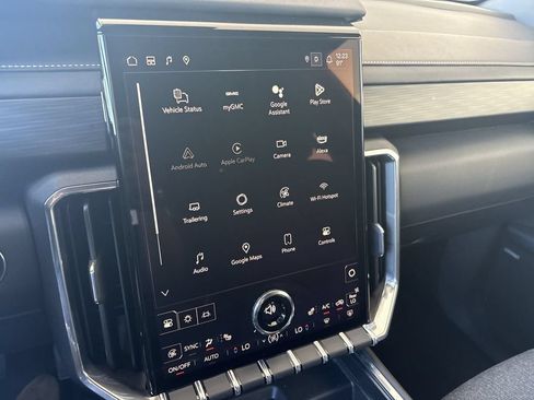 Certified 2025 GMC Acadia Elevation FWD image 13