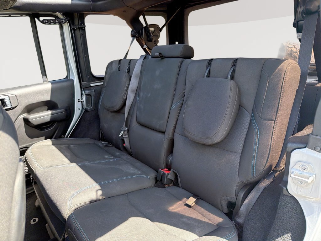 Used 2022 Jeep Wrangler Unlimited Rubicon 4xe AWD/4WD image 25