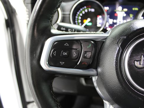 Used 2022 Jeep Wrangler Unlimited Sahara w/ Cold Weather Group image 10