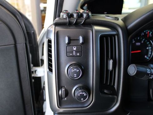 Used 2019 Chevrolet Silverado 2500 LT AWD/4WD image 16