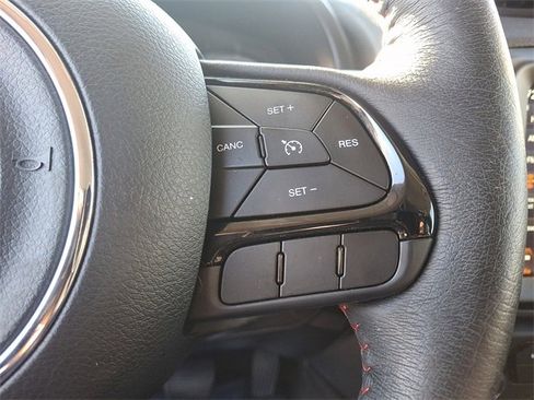 Used 2022 Jeep Renegade Trailhawk image 21