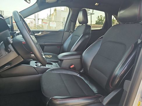 Used 2025 Ford Escape ST-Line Select AWD/4WD image 15