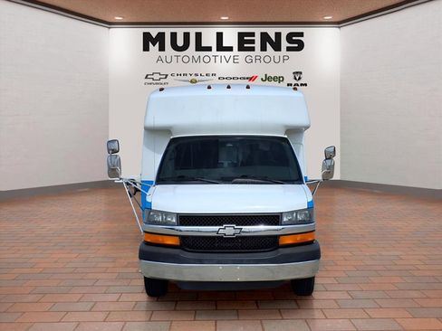 Used 2005 Chevrolet Express 3500 w/ RV Package RWD image 2