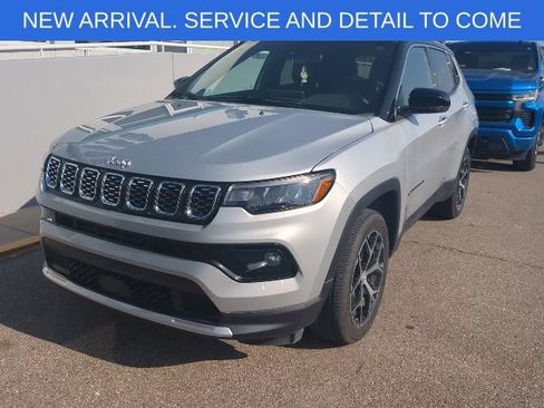 Used 2024 Jeep Compass Limited AWD/4WD image 10