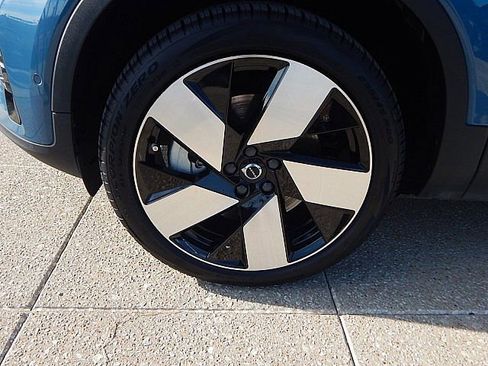 Certified 2023 Volvo XC40 Recharge Plus w/ Protection Package Premier image 13