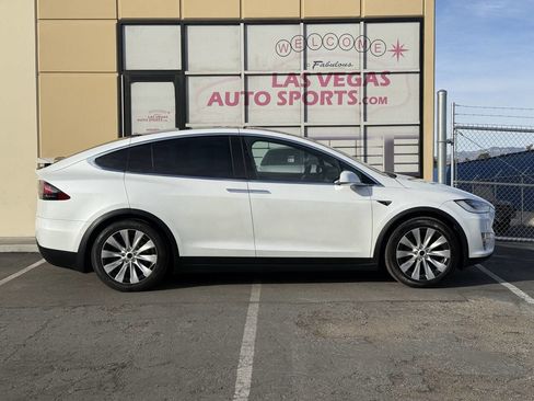 Used 2020 Tesla Model X Long Range image 9