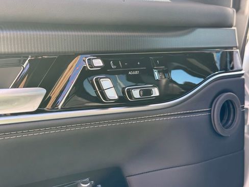 New 2026 Jeep Grand Wagoneer Summit w/ Premium Group III AWD/4WD image 13