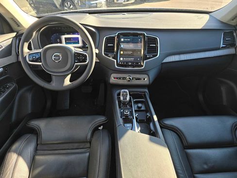 Certified 2024 Volvo XC90 B6 Ultimate w/ Protection Package Premier image 18