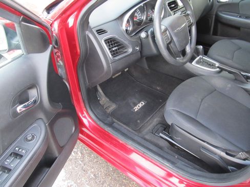 Used 2012 Chrysler 200 LX image 2