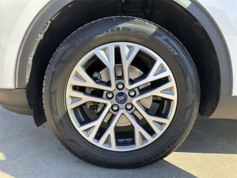 Used 2022 Ford Escape SEL image 12