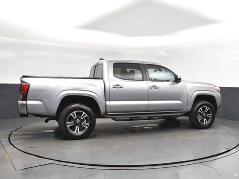 Used 2021 Toyota Tacoma SR image 8